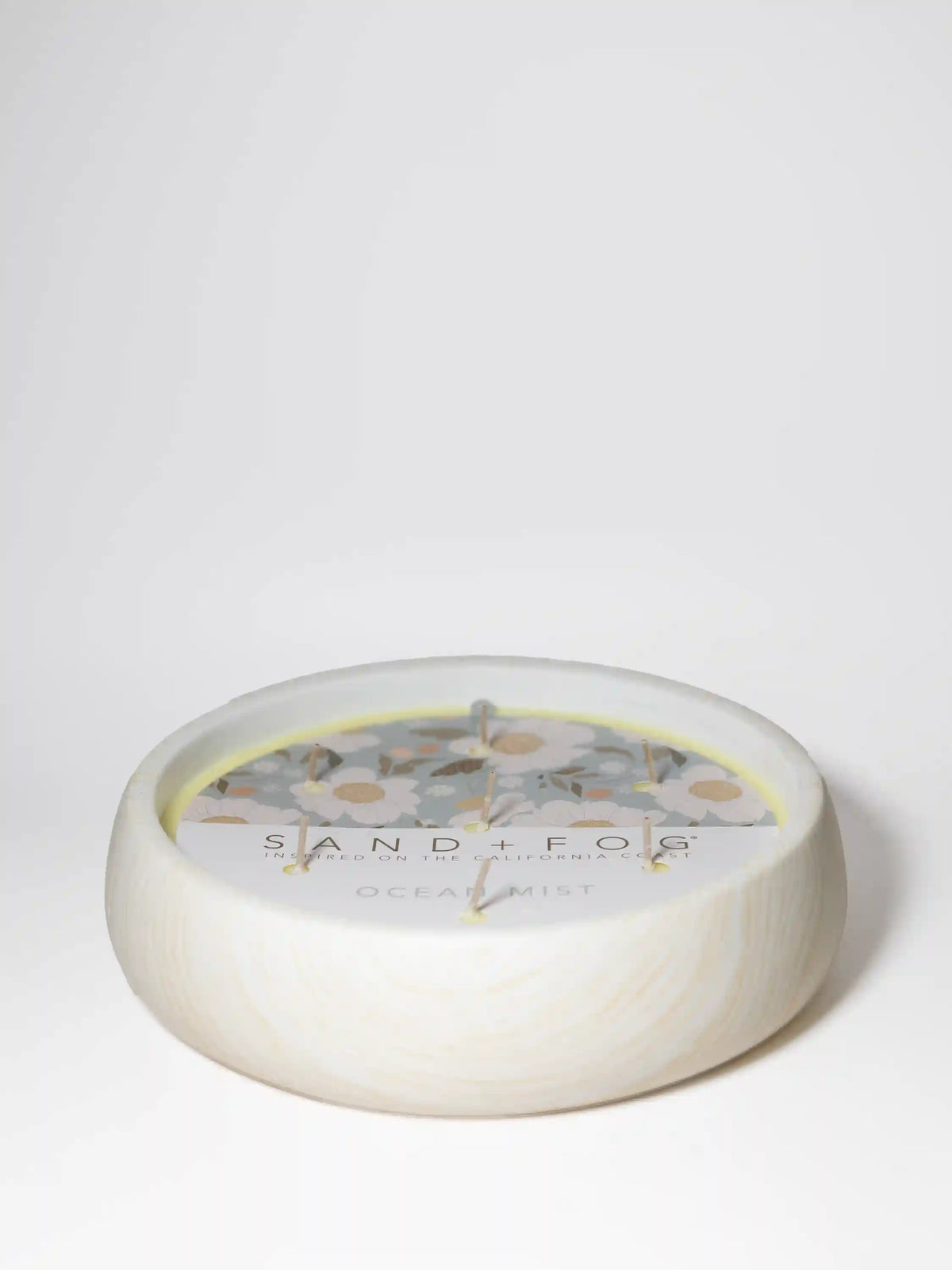 Ocean Mist 27 oz scented candle