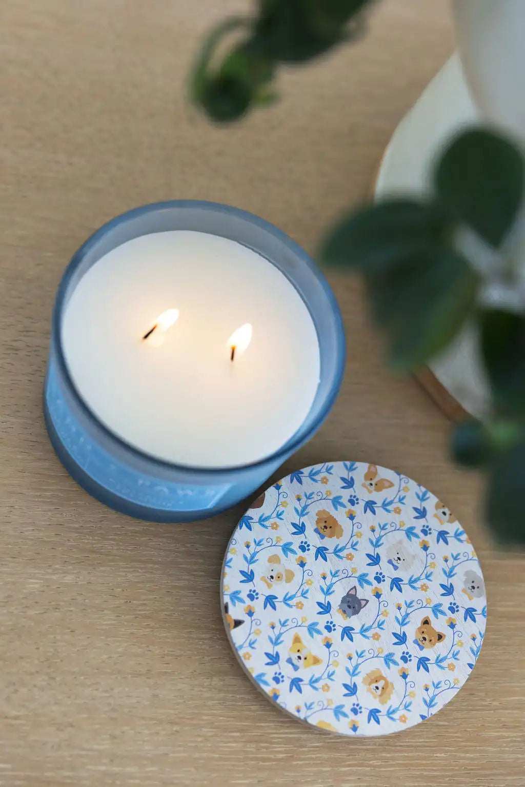 Sand + Paws Ocean & Driftwood 12 oz scented candle