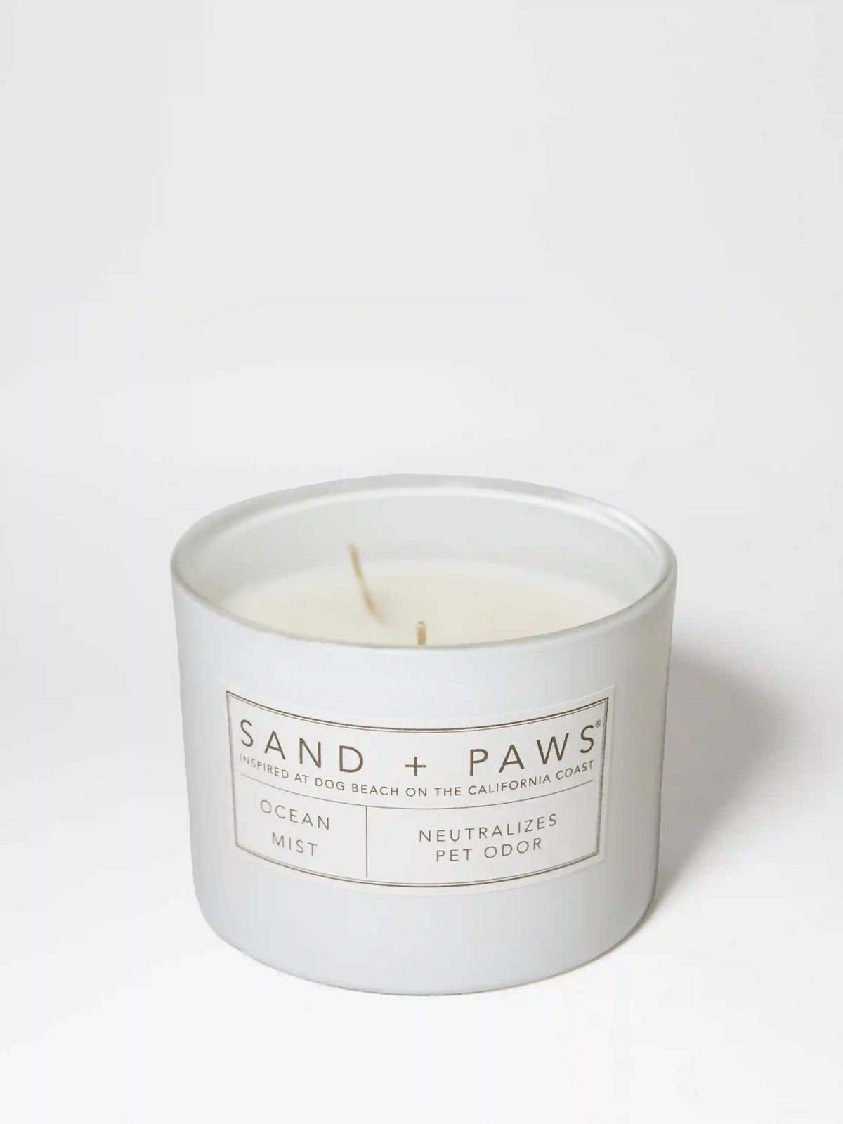 Sand + Paws Ocean Mist 12 oz scented candle